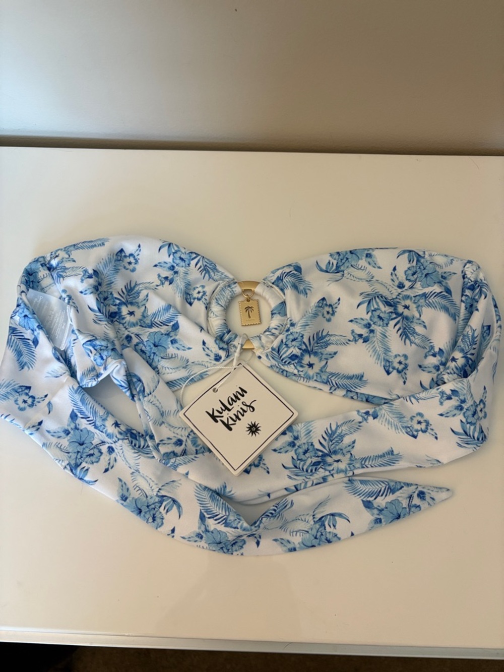 NWT Kulani Kinis Blue and White Floral Bandeau Top with Gold Charm sz L - Picture 3 of 4